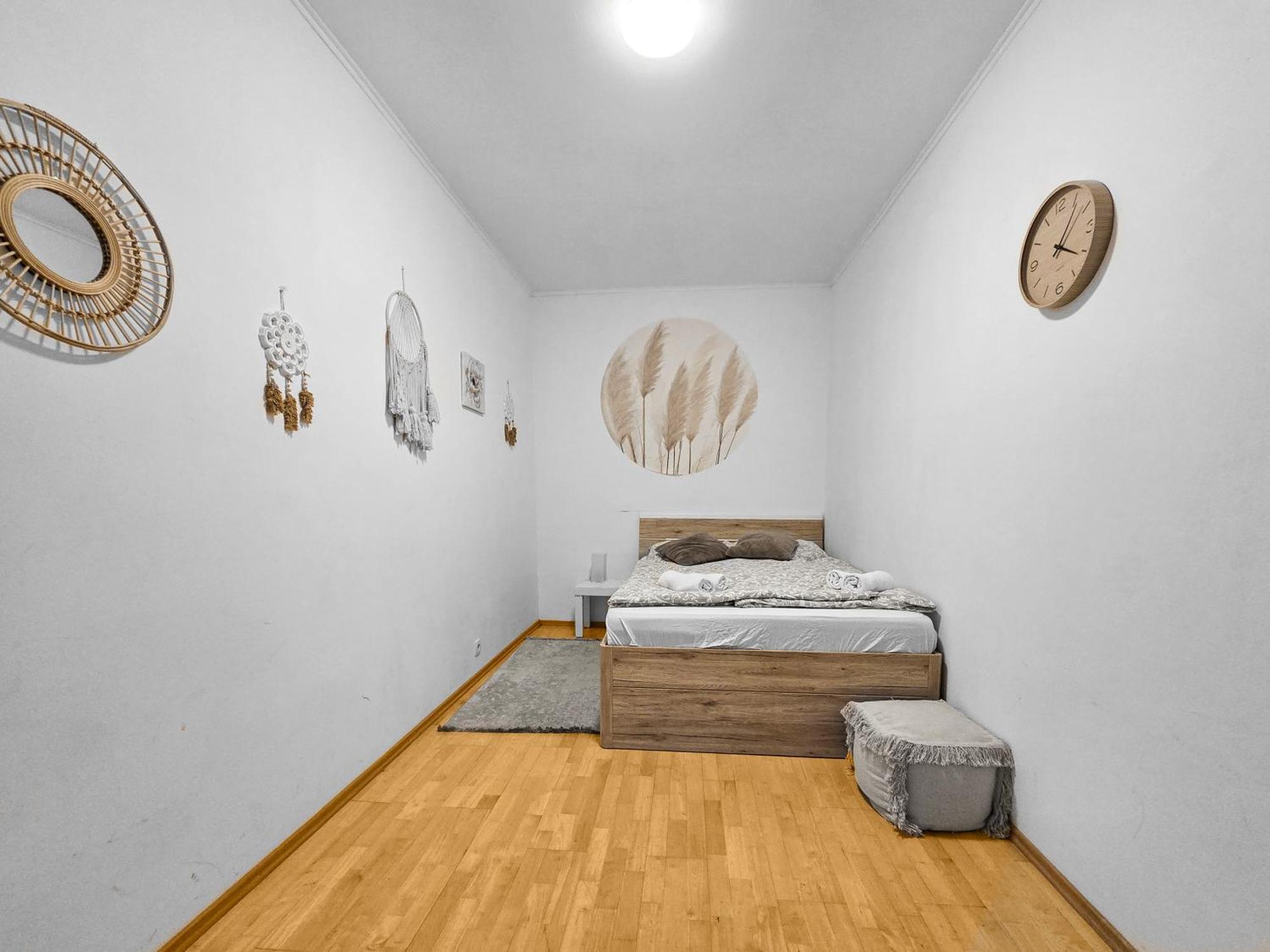 Spacious Three-Bedroom, Three King-Size Beds Vienna Exterior photo