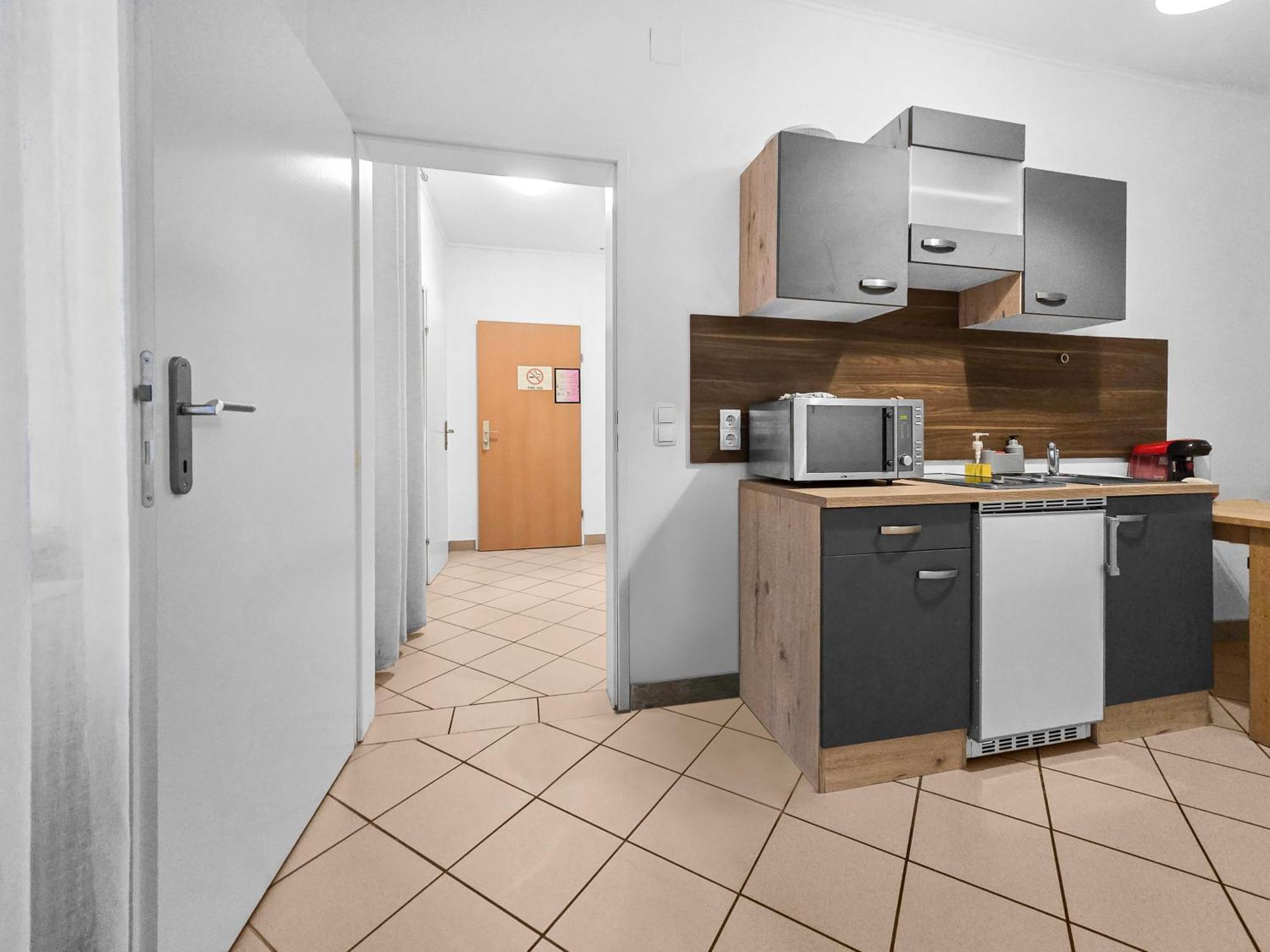 Spacious Three-Bedroom, Three King-Size Beds Vienna Exterior photo